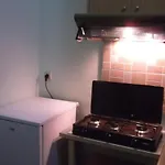 Tani\'S Guesthouse